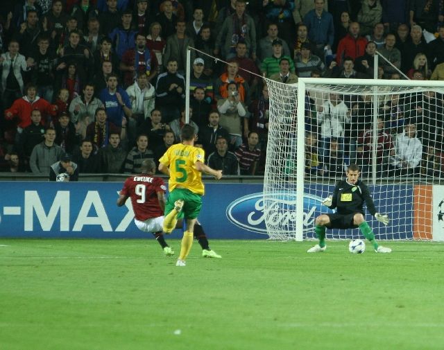 Leoneard Kweuke zahodil v zápase dvě obrovské příležitosti. | Foto: Jakub Šafránek