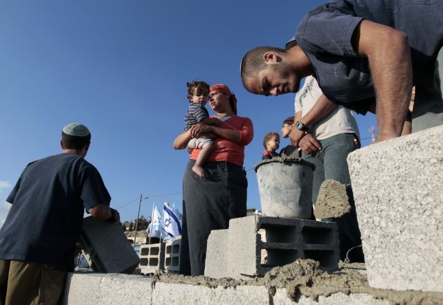 Výstavba osad na Západním břehu | Foto: Reuters