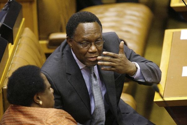 Kgalema Motlanthe v jihoafrickém parlamentu těsně před svým zvolením do prezidentské funkce | Foto: Reuters