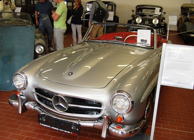 Legendární kabriolet 190 SL ve skvělém stavu | Foto: Radek Pecák