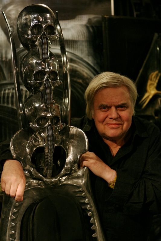 12. 5. Hans Rudolf Giger - Ve věku 73 let zemřel švýcarský malíř, sochař a návrhář, který stvořil mimozemské monstrum pro film Ridleyho Scotta Vetřelec. | Foto: Divadlo Archa