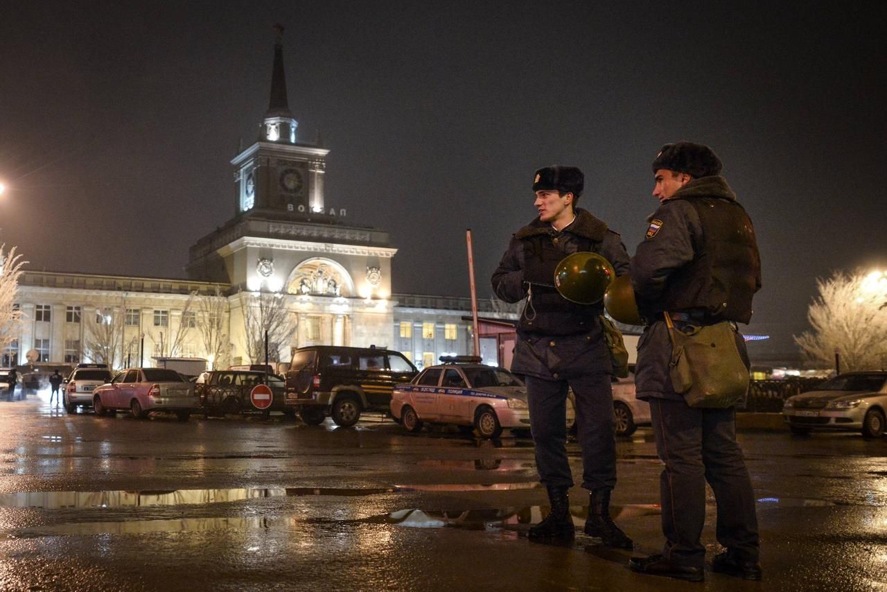 31 декабря 2013. Теракт в Волгограде вокзал. Теракт в Волгограде 2013 вокзал. Теракт на ЖД вокзале в Волгограде. Вокзал Волгоград 2013 года.