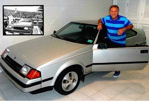 Zico a Toyota Celica | Foto: Instagram/Zico Official