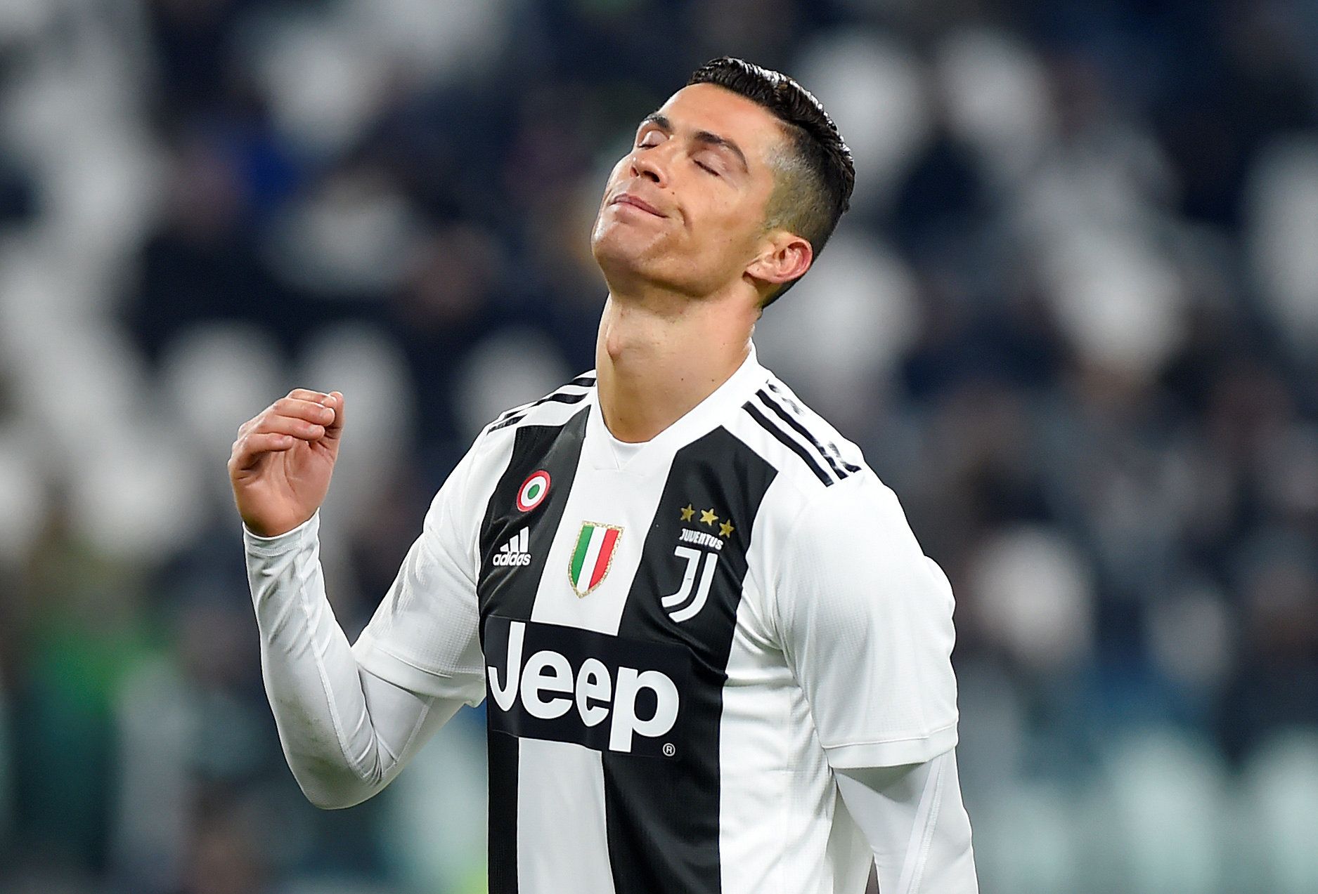 Video: Ronaldo sbaglia un rigore fuori dal campo martedì ma la Juventus vince