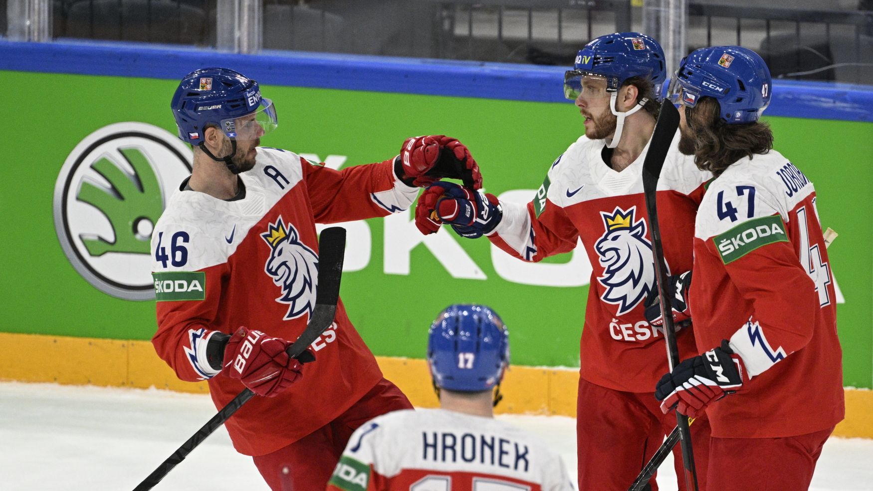 It was the third of the dreams.  Czech hockey players destroyed the Latvians with a rocket launch, winning 5:1