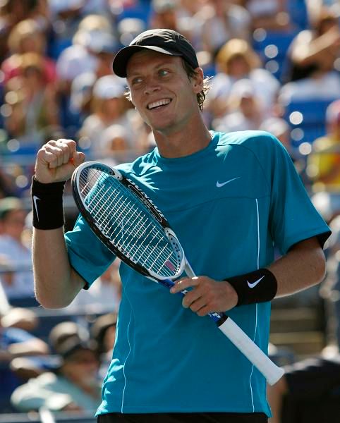 Tomáš Berdych se raduje z vítězství | Foto: Reuters