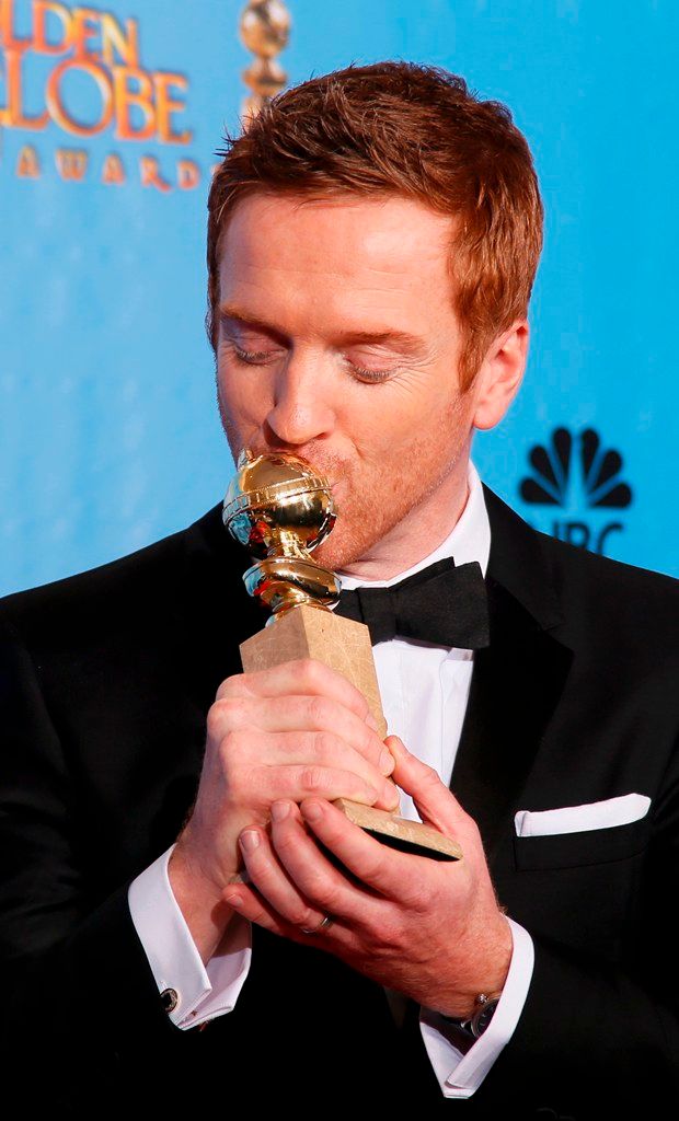 Damian Lewis vyhrál kategorii mužských hereckých výkonů v seriálu díky roli v Homelandu. | Foto: Reuters