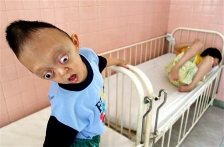 Paradoxní je, že Agent Orange byl stříkán na území Jižního Vietnamu, jehož režim se snažily USA udržet u moci, a nikoli na komunistickém severu. | Foto: Reuters