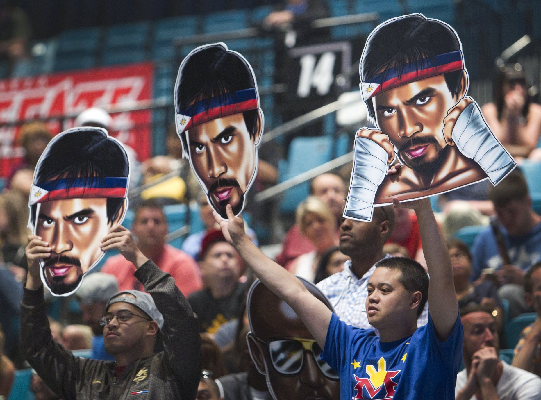 Tanečnice i hádky: show Mayweather vs. Pacquaio je tu