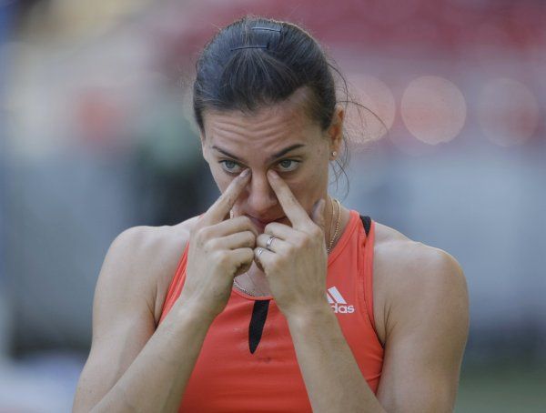 Jelena Isinbajevová po úspěšném rozskoku. | Foto: Reuters