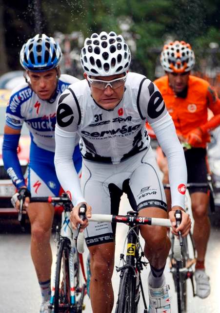 Haussler svj únik během třinácté etapy Tour započel už na třetím kilometru . Své soupeře nakonec setřásl a dojel si pro překvapivé etapové vítězství. | Foto: Reuters