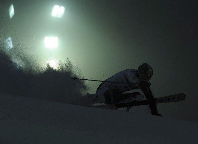 Kryštof Krýzl na trati slalomu SP v Záhřebu pod umělým osvětlením. | Foto: Reuters