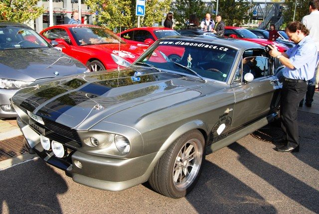 Nejvíce ovšem poutal pozornost tento veterán Mustang Shelby GT500 | Foto: Radek Pecák