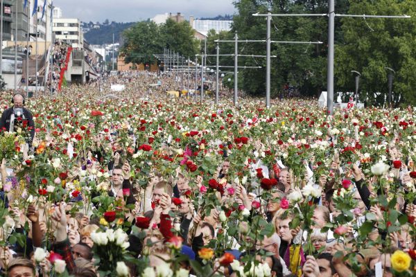 Breivik ve svém manifestu tvrdil, že bojuje proti muslimské imigraci a za změny ve společnosti. | Foto: Reuters