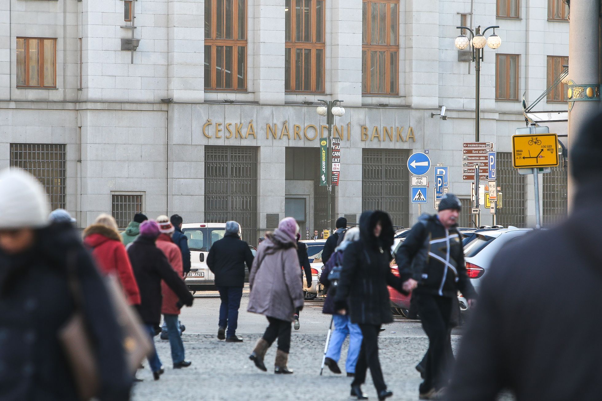 The central bank began to fight against the fall of the koruna.  Czechs shop for the security of the euro