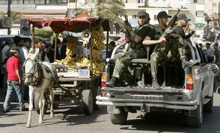 Nové policejní složky vládního hnutí Hamas střeží ulice Gazy | Foto: Reuters