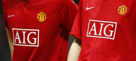 Pojišťovna AIG sponzoruje slavný klub Manchester United | Foto: Reuters