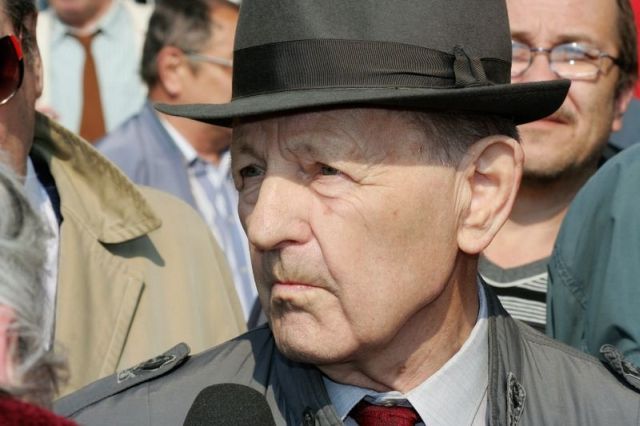 Miloš Jakeš. Už bez moci... | Foto: Wikipedie Commons