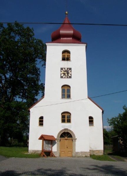 Cenu Národního památkového ústavu získala obnova kostela sv. Kateřiny v obci Křižovatka. Na fotografii z roku 2012 je kostel po rekonstrukci. (Nominace v kategorii Obnova památky, restaurování) | Foto: Fotoarchiv Národního památkového ústavu