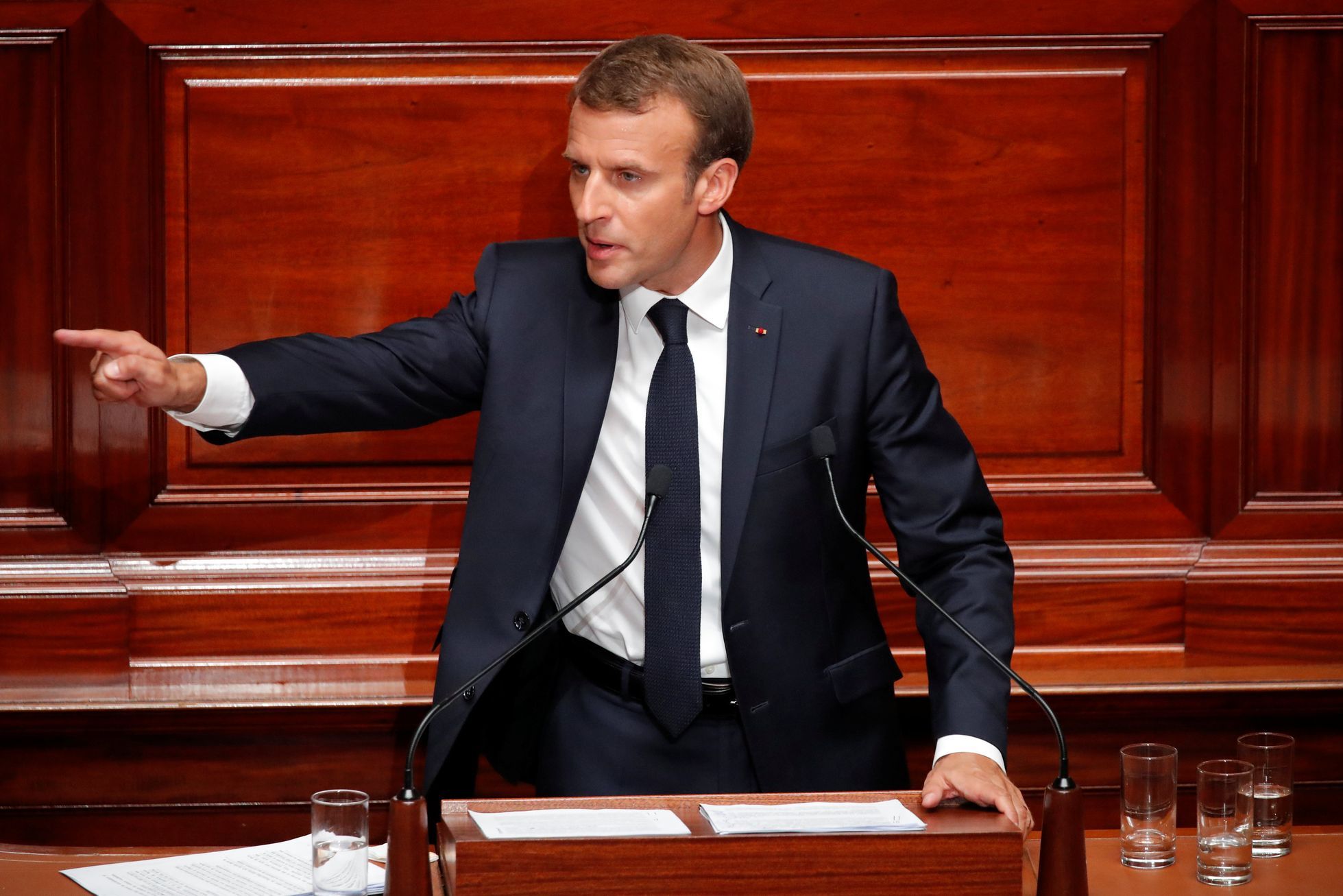 Ma politique n’est pas pour les riches, mais pour la nation tout entière, a déclaré Macron dans son discours aux parlementaires.