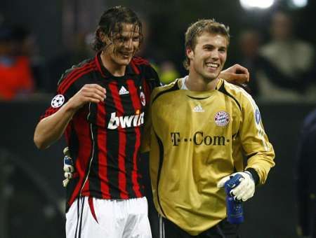 Michale Rensing (vpravo) nezklamal, v odvetě už ale může nastoupit Oliver Kahn | Foto: Reuters