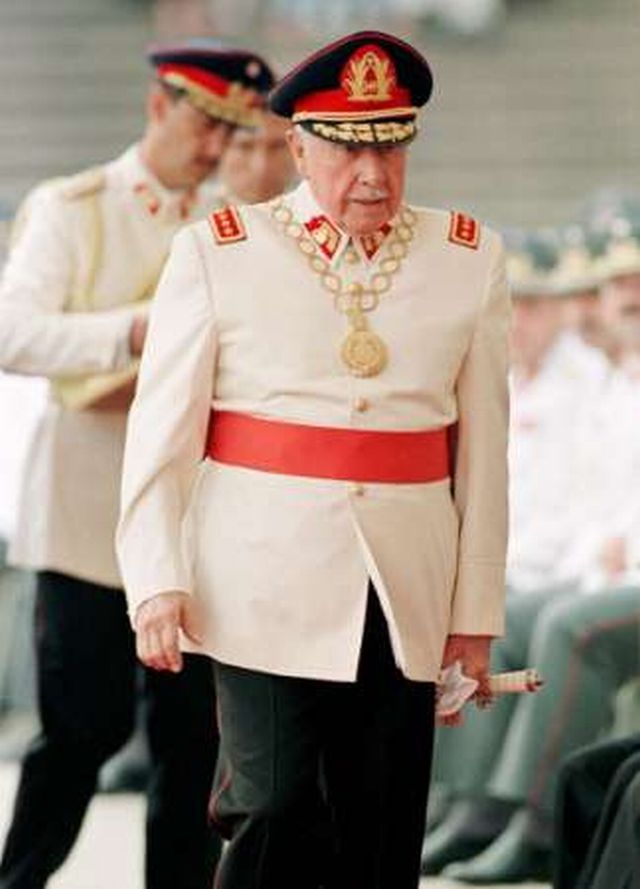 Augusto Pinochet v roce 1998. | Foto: Reuters