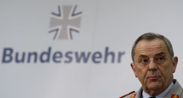 Generál Wolfgang Schneiderhan. | Foto: Reuters