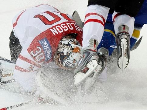 Dwayne Roloson zasahuje | Foto: Reuters