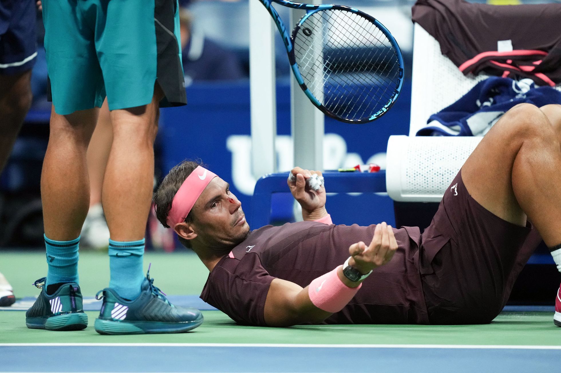 US Open: Ukraine did not shake hands with Belarusian, Nadal was bleeding and Williams sisters professional Czech shower