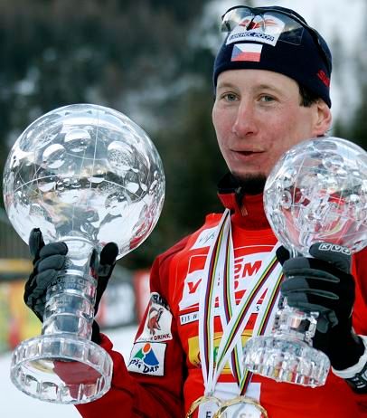 Lukáš Bauer a jeho dvě trofeje | Foto: Reuters