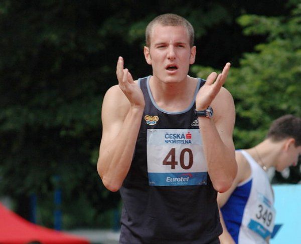 Překážkář Stanislav Sajdok dělal jednu disciplínu, narychlo přibral dalších šest na sedmiboj a v létě vypiluje zbývající tři na desetiboj. | Foto: www.atletika.cz