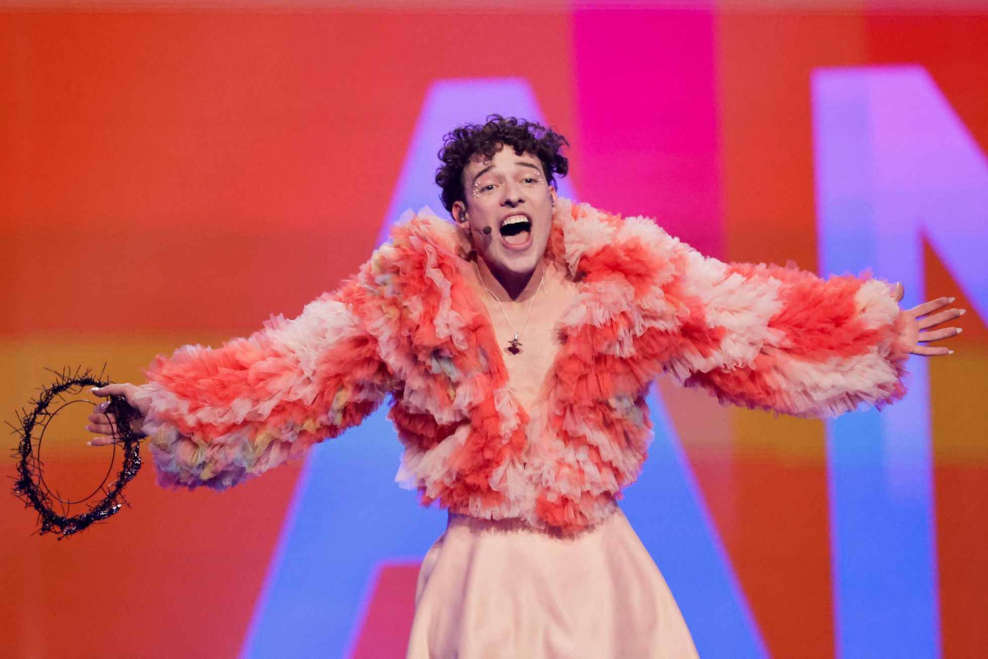 La Suisse a remporté l’Eurovision, le rappeur non binaire Nemo a réussi
