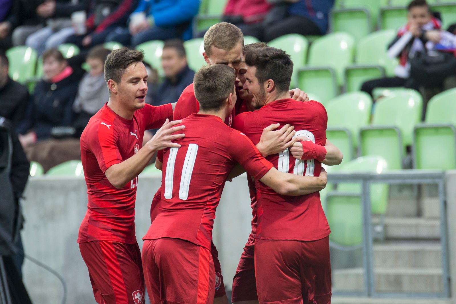 The lion cubs won an important victory in Lithuania.  The road to the Euro under 21 is open