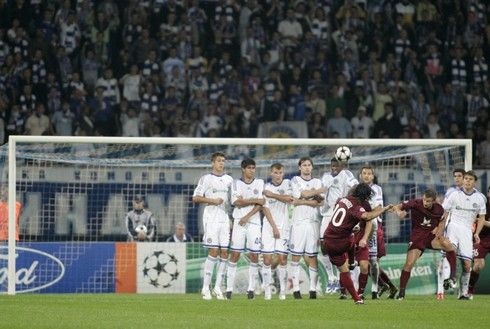 Přímý kop Domingueze z Kazaně | Foto: Sport