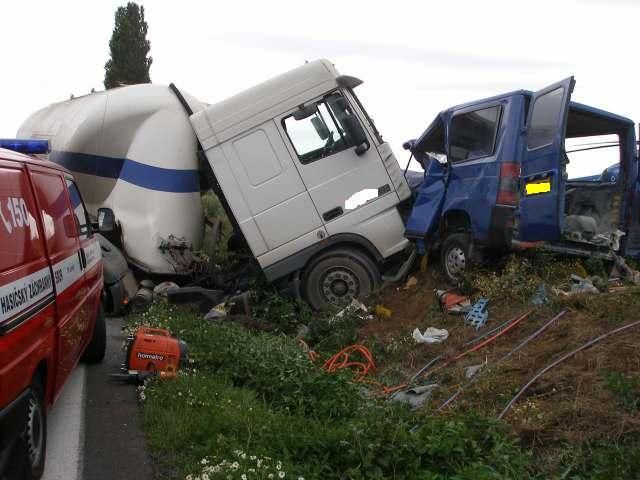 Nehoda u Holohlav na Královehradecku | Foto: HZS