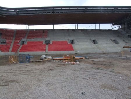 Slávistický stadion Eden je před dokončením, finišují poslední výstavby (únor 2008). | Foto: www.slavia.cz Ondřej Zlámal