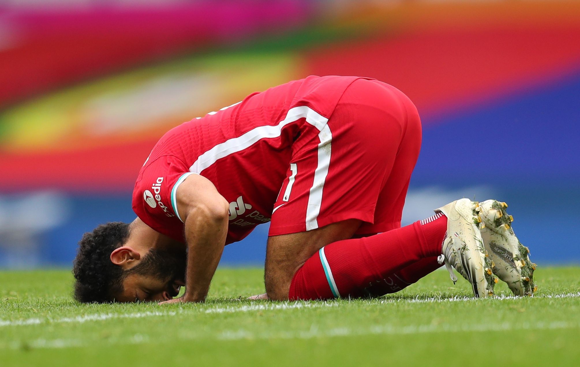 Salah broke the rules, caught a covid at his brother’s wedding in Egypt.  Klopp defends him