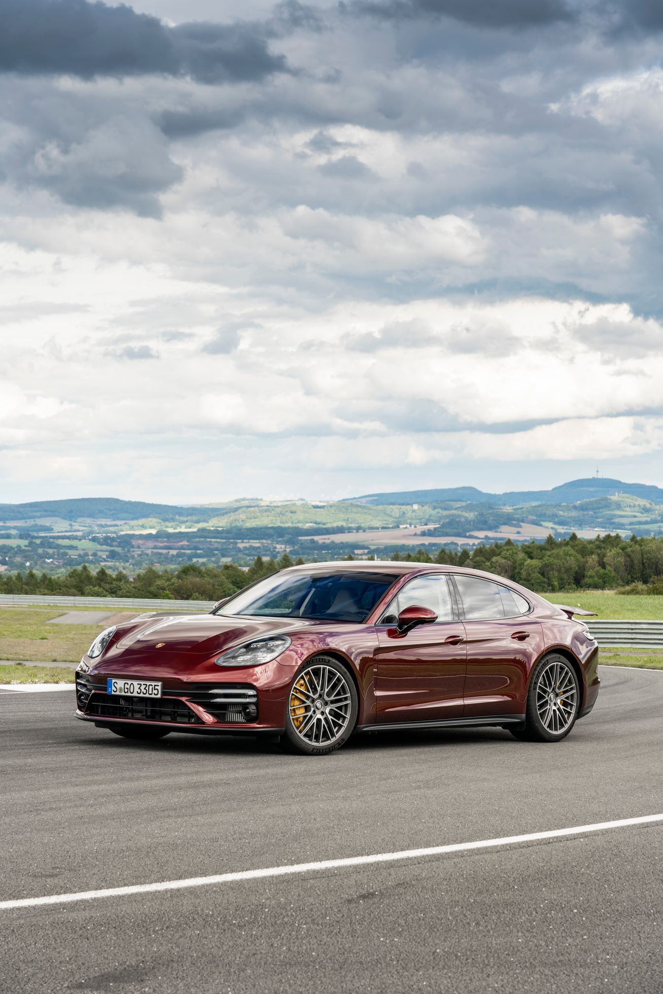 Porsche Panamera Turbo s 2021