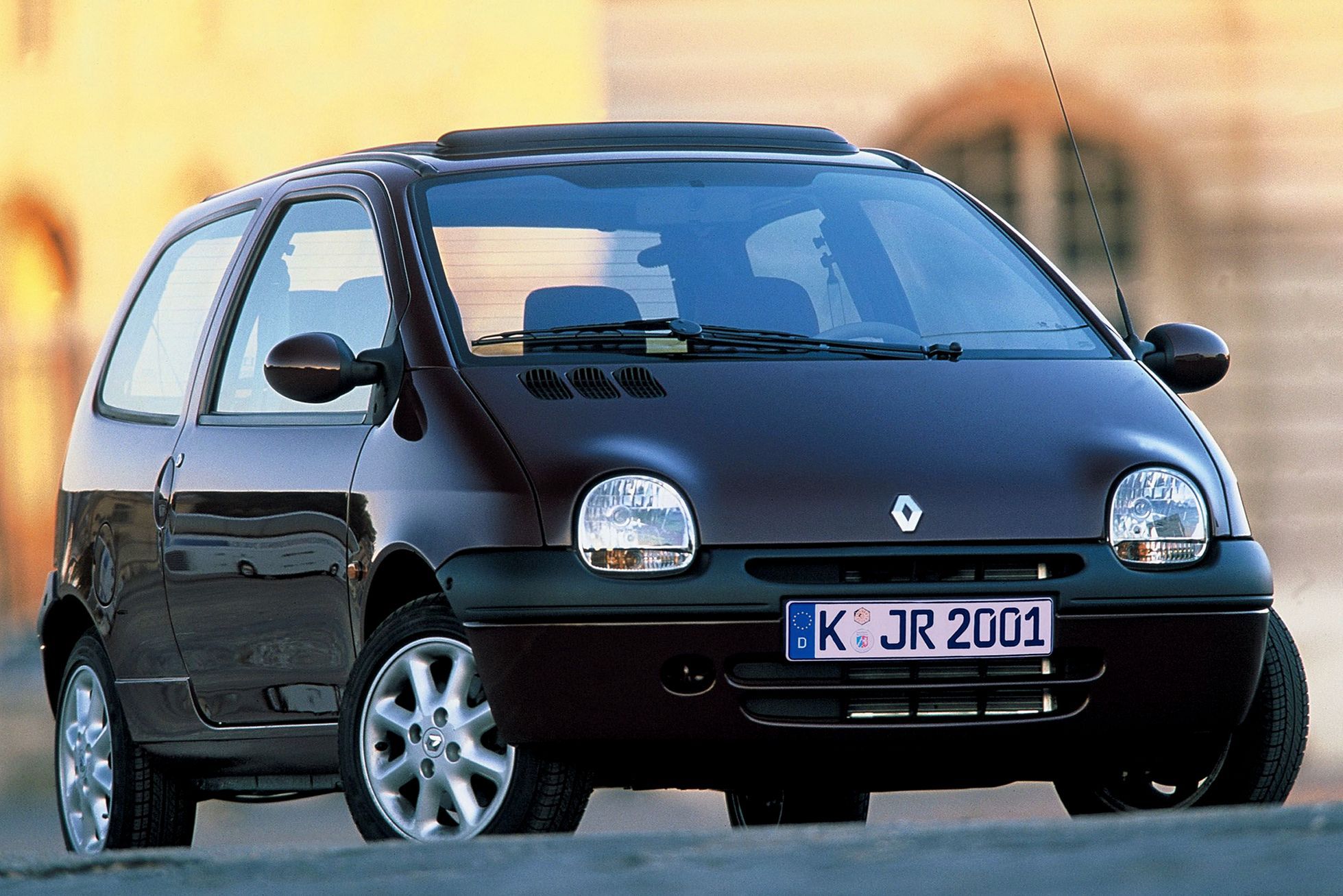 The eyed slob is celebrating his thirtieth birthday.  Renault Twingo was breaking records and the creators were threatened with extinction