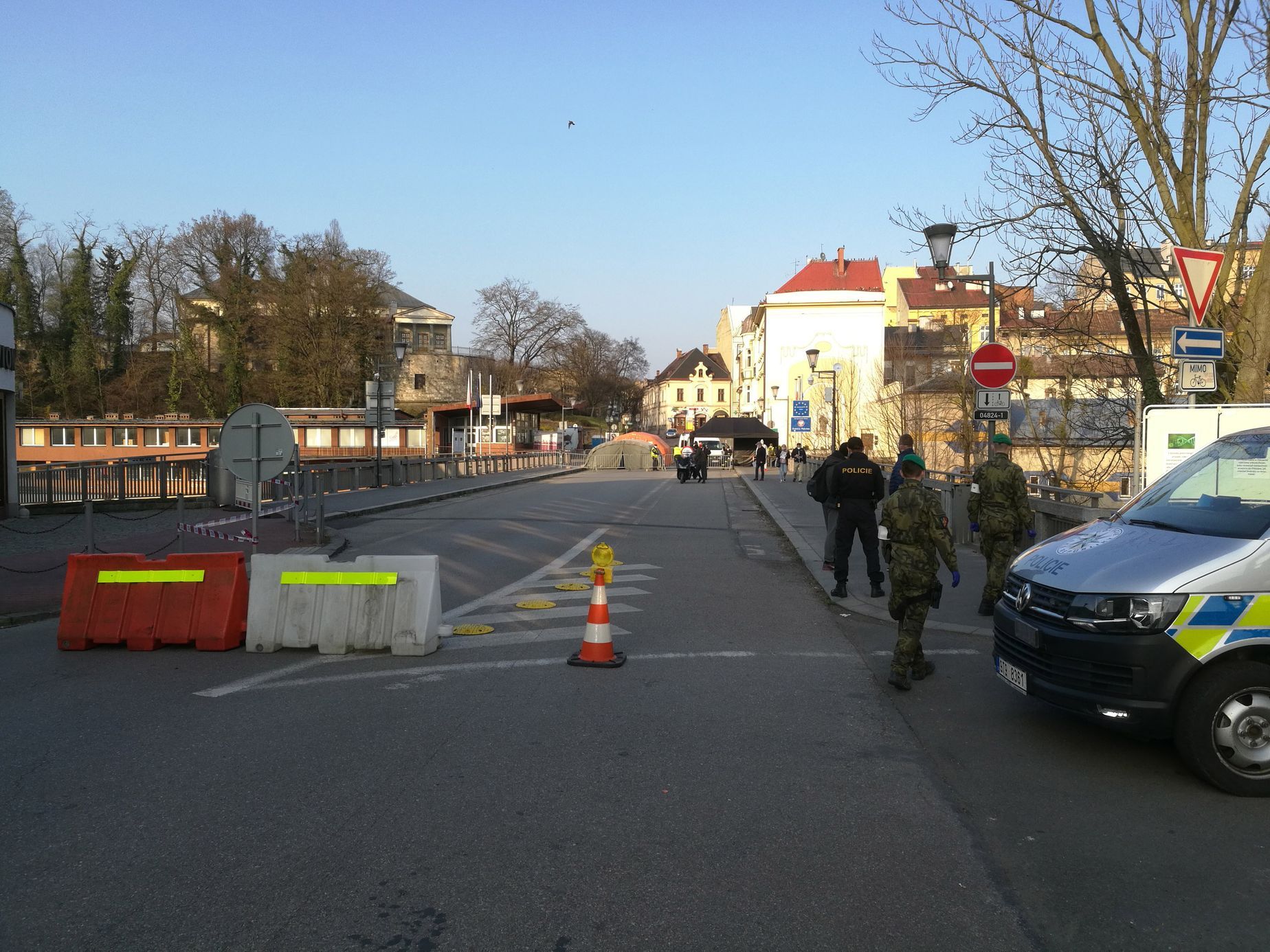 Polen wird aufgrund der Migration damit beginnen, Autos an der Grenze zur Slowakei zu kontrollieren