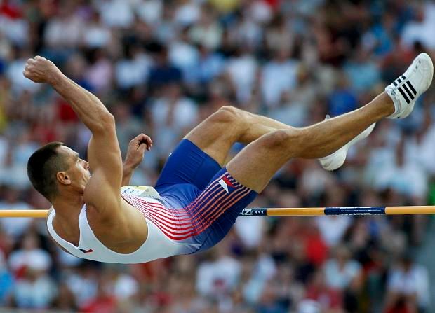 Roman Šebrle při výšce | Foto: Reuters