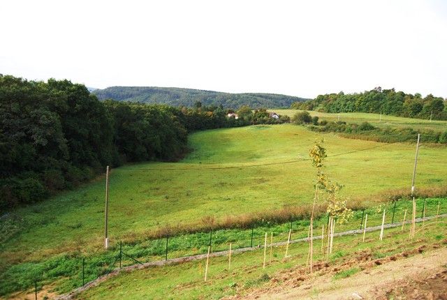 Před vjezdem do tunelu je směrem doprava vcelku příjemný výhled | Foto: Radek Pecák