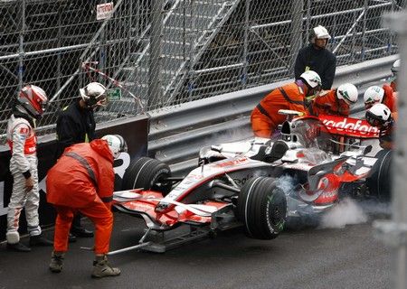 Heikki Kovalainen vyhrál sobotní trénink, zároveň v něm však i havaroval. | Foto: Reuters