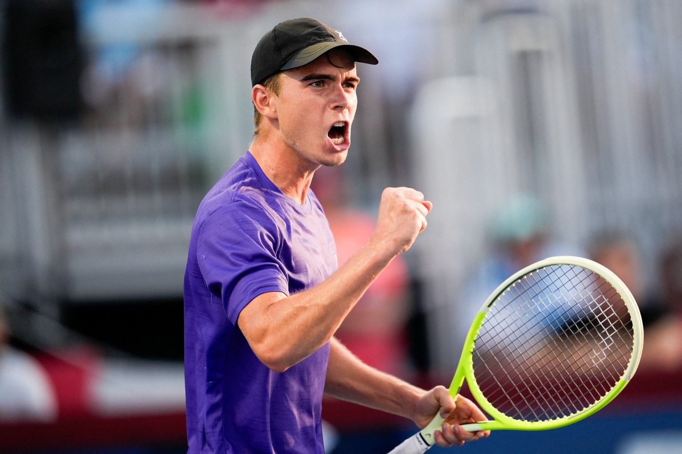 Září i s tachykardií, s léky to nepřehání. Český tenisový talent popsal cestu k elitě