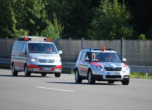 V poslední době vinou krize, konkurence i dalších faktorů, ve Škodovce nastala řada změn. Například byl založen tým, který vyjíždí k bouračkám Škodovek, zkoumá je a výsledky se pak snaží aplikovat do vývoje nových modelů | Foto: Radek Pecák