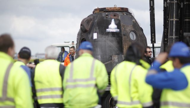 Od května je možné vidět jeden exemplář přistávacího modulu ve Frankfurtu. Rusové ho tam zapůjčili na výstavu. | Foto: Reuters