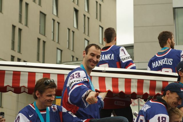 Zdeno Chára, nejvyšší kapitán ve slovenských dějinách, možná vyšší než Jánošík. Určitě vyšší než Jánošík! | Foto: Aktuálne.sk