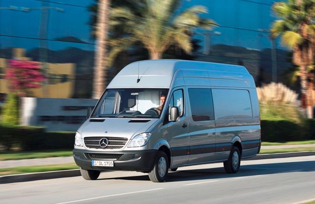 Mercedes prodává i dodávky. Sprinter patří k nejoblíbenějším | Foto: Mercedes-Benz