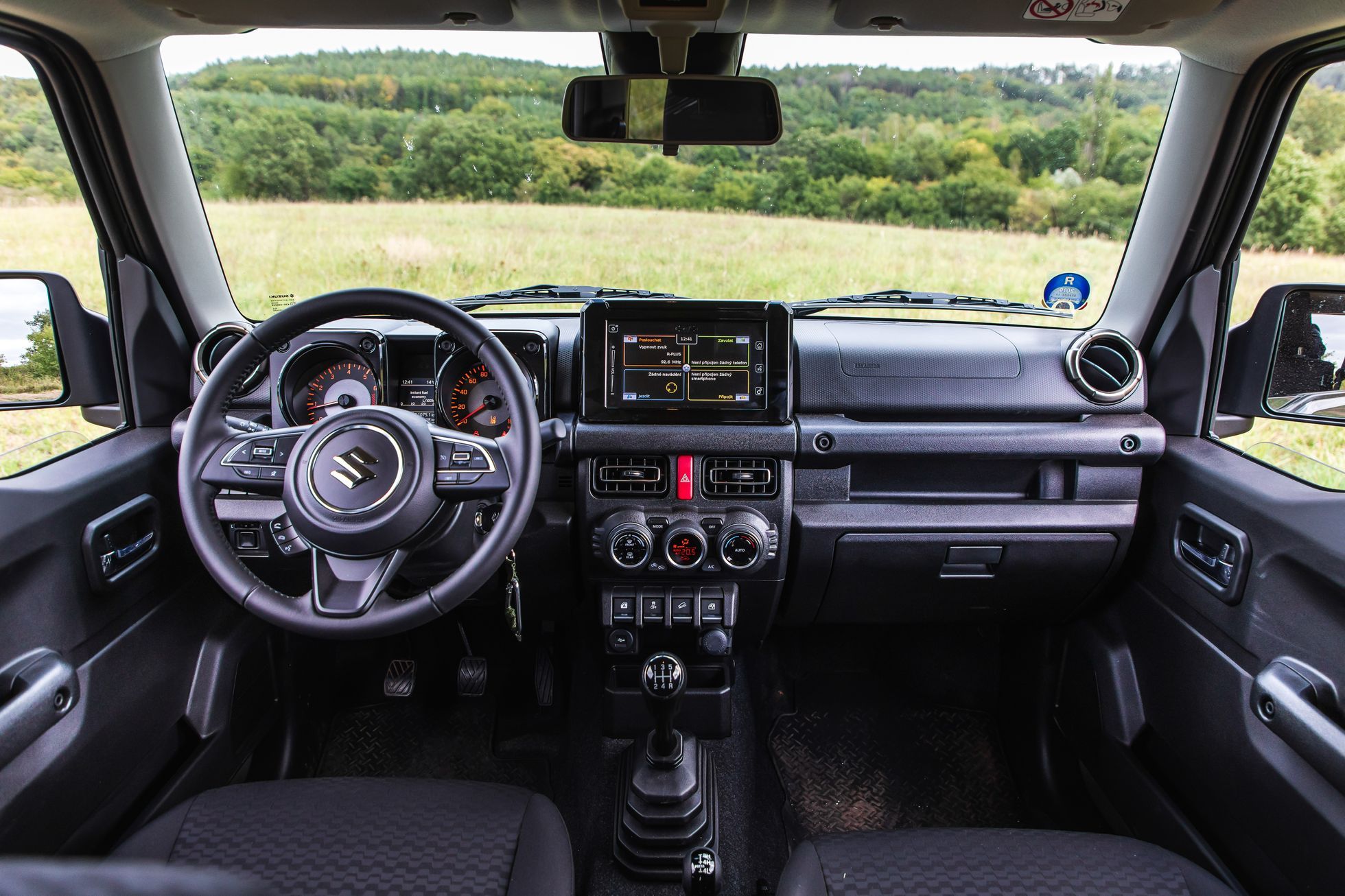 Suzuki jimny интерьер