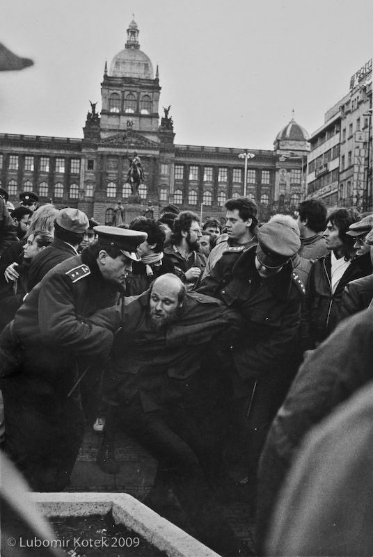 Palachův týden na Václavském náměstí, 15. ledna 1989. | Foto: Lubomír Kotek